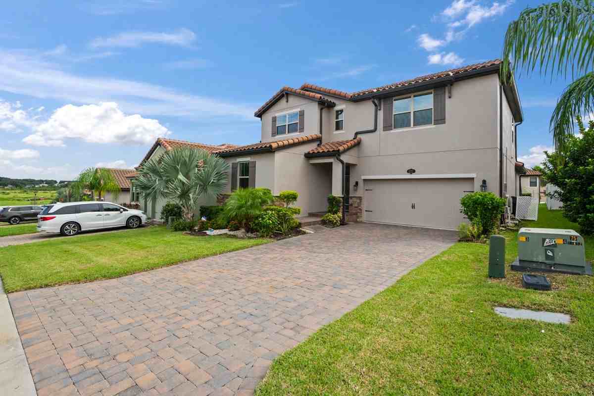 4227 Prima Lago Dr - Photo 2 of 8