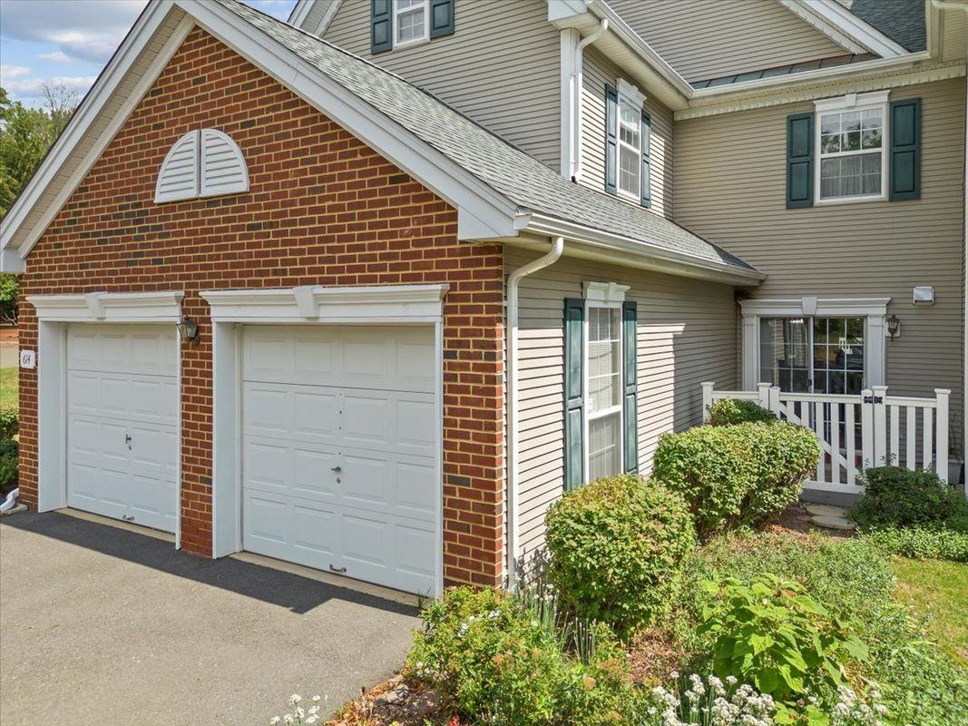 614 Bollen Ct - Photo 3 of 43