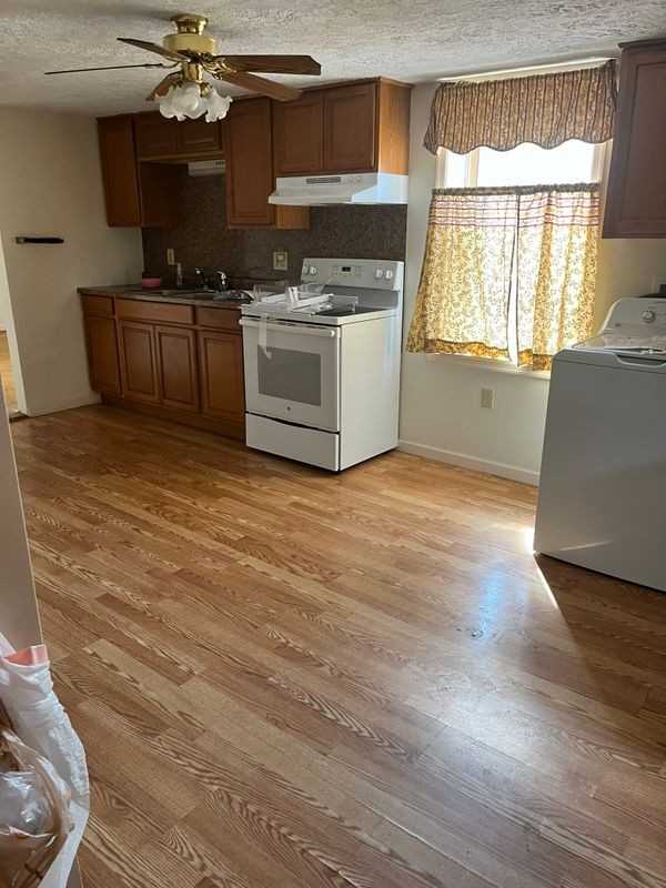117 Valley St - Photo 2 of 12