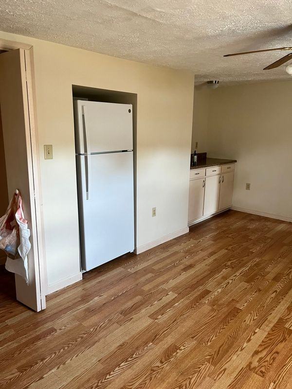 117 Valley St - Photo 3 of 12