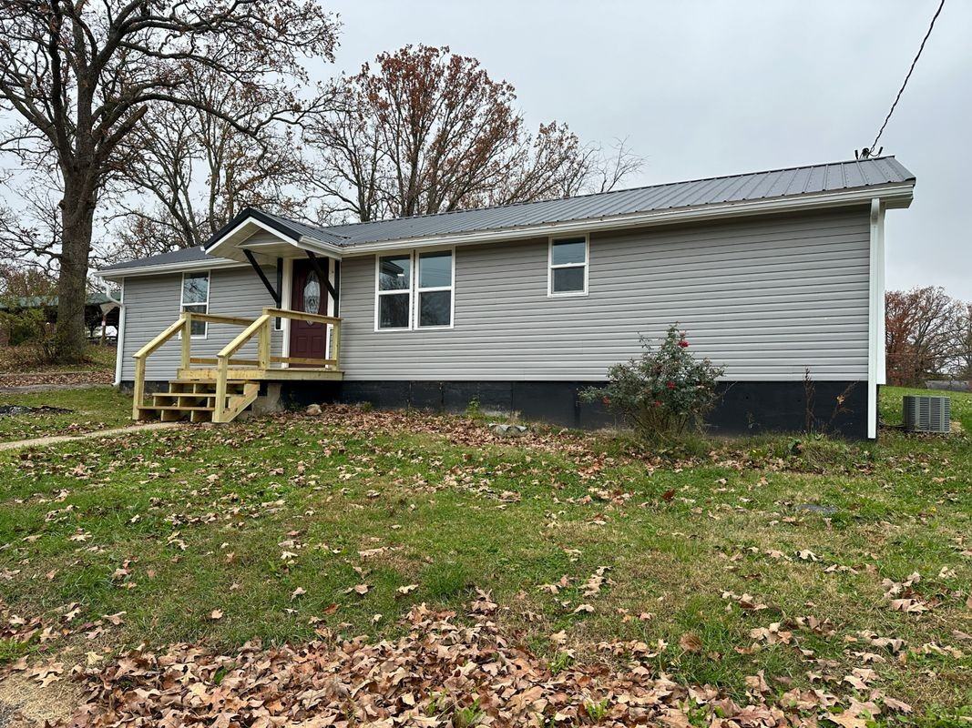 803 S Sligo St - Photo 2 of 26