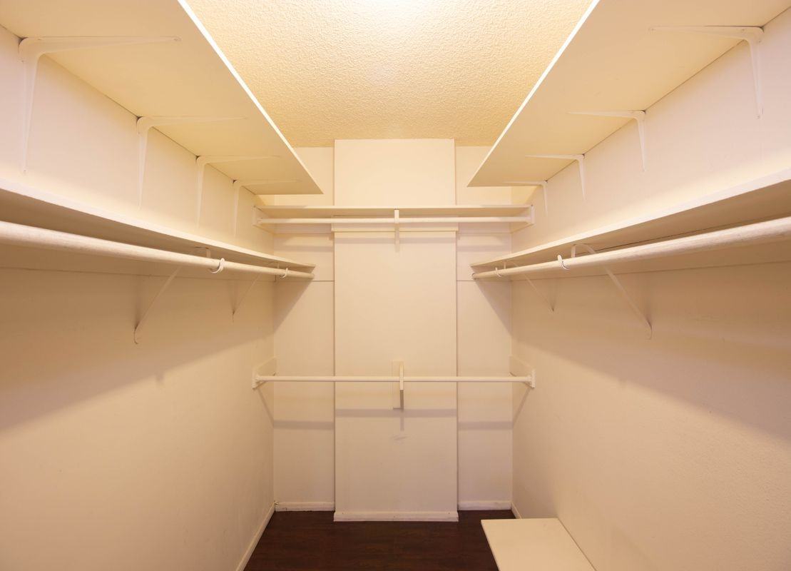 1971 Rodney Drive - Photo 6 of 9