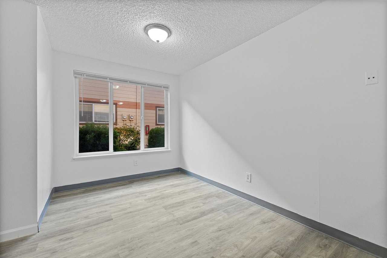 Greenview Village - Photo 5 of 14