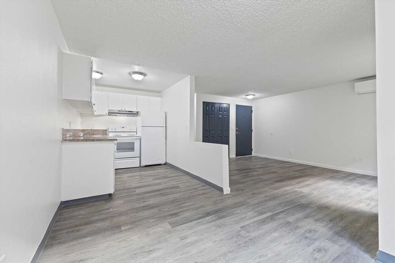 Greenview Village - Photo 6 of 14