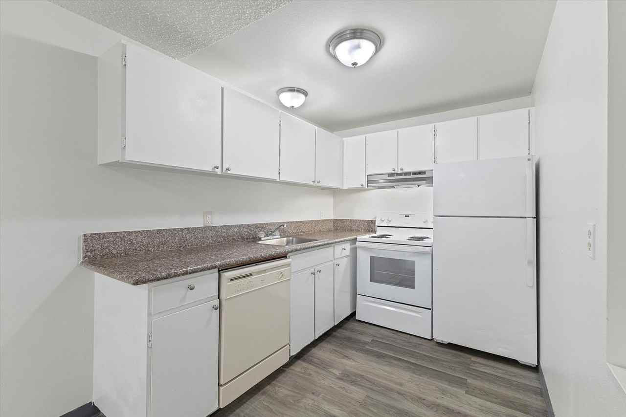 Greenview Village - Photo 7 of 14