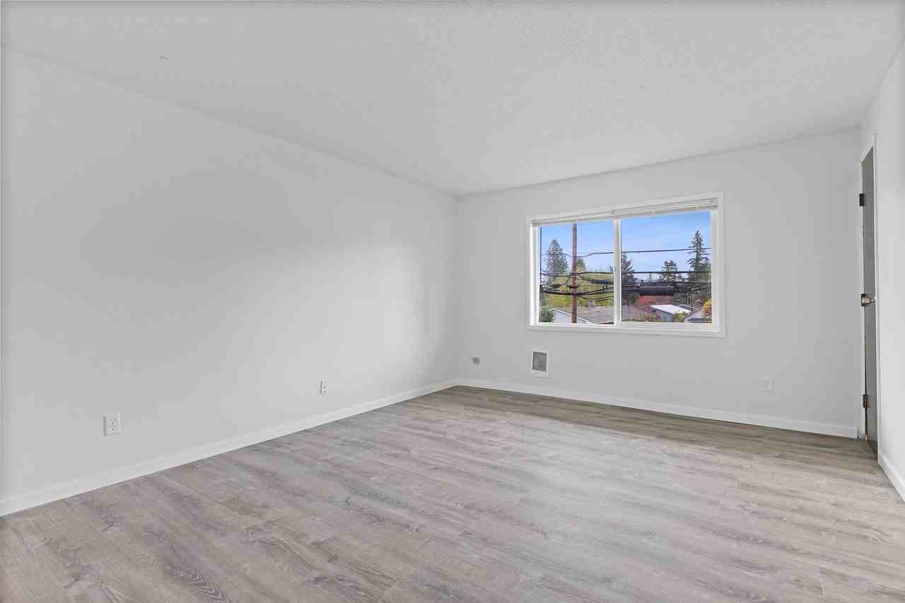 Peyton Plaza - Photo 4 of 16