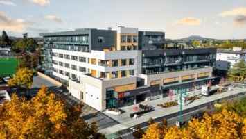 featured image of 854 Esquimalt Rd