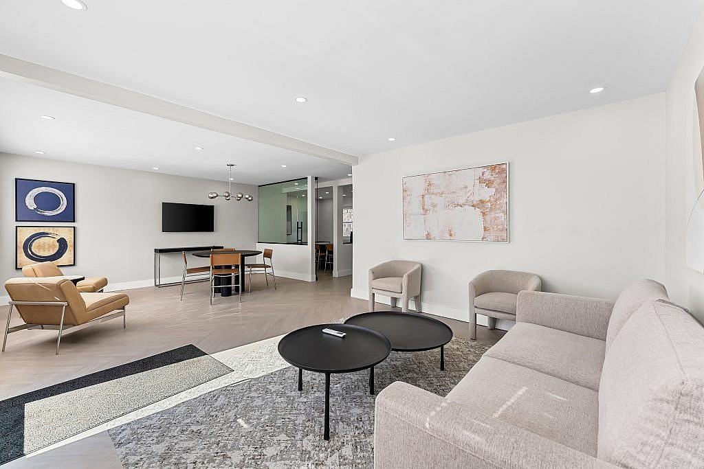 Orchard View Apartments - Photo 5 of 16