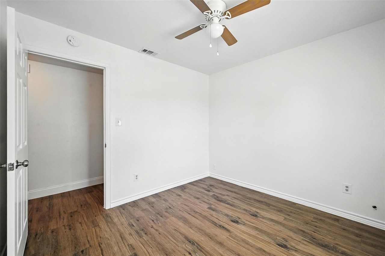 1206 N Business - Photo 7 of 27