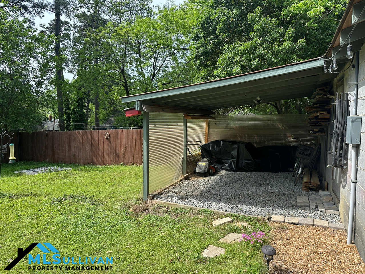 1516 London Cir - Photo 2 of 36