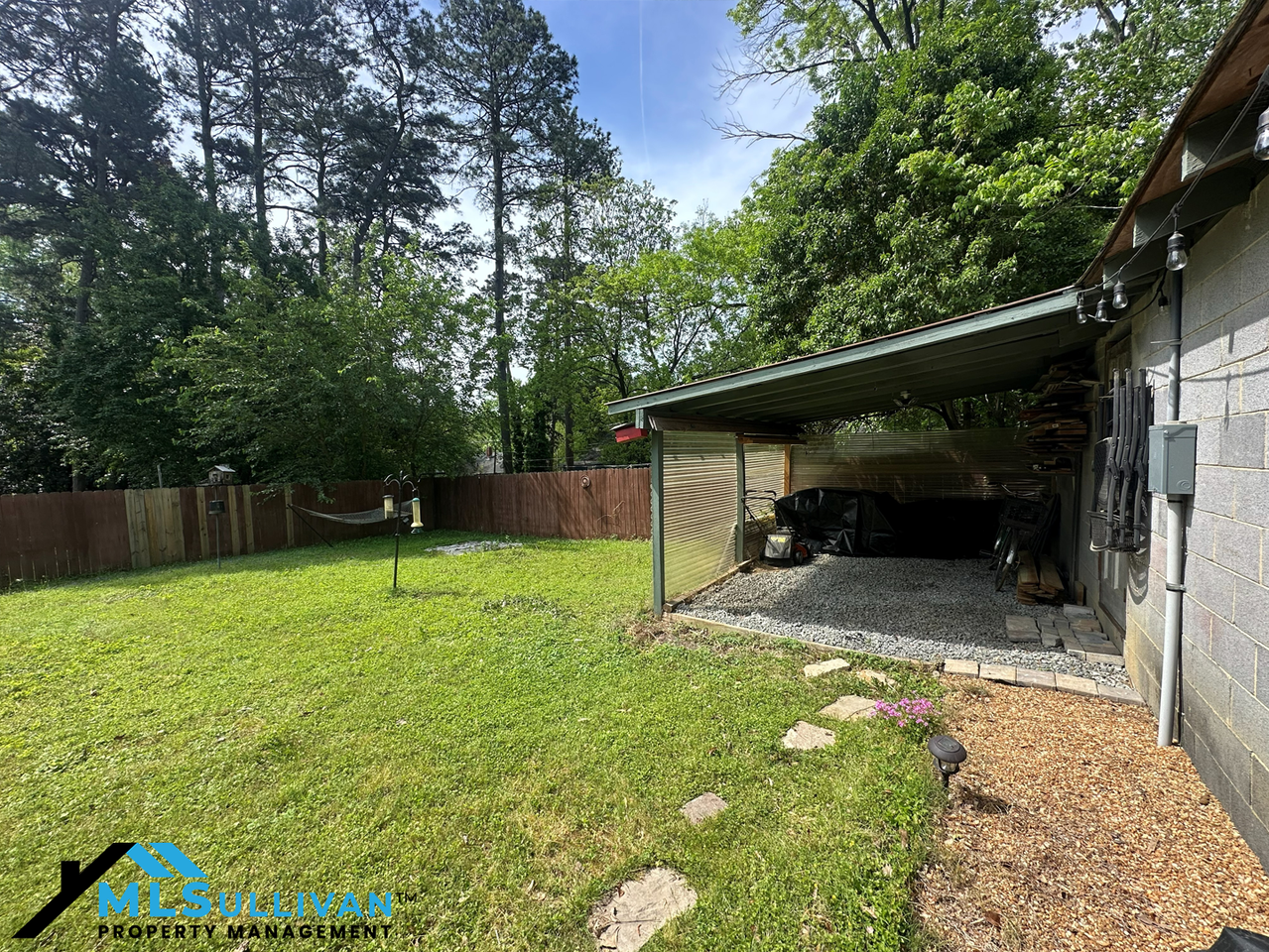 1516 London Cir - Photo 3 of 36