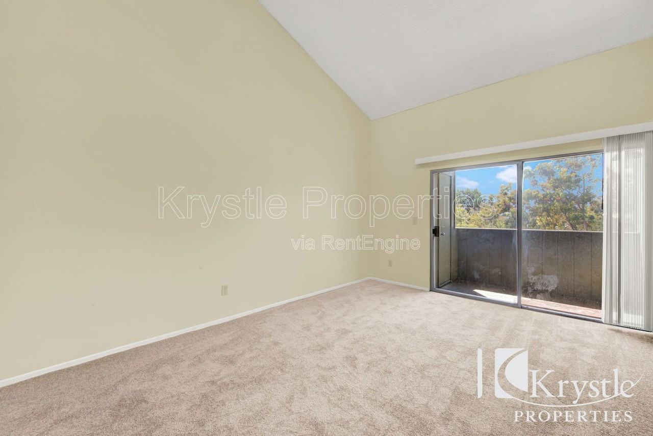 1333 N Camino Alto #334 - Photo 3 of 22