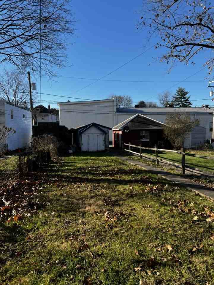 224 W Franklin St #1 - Photo 7 of 7