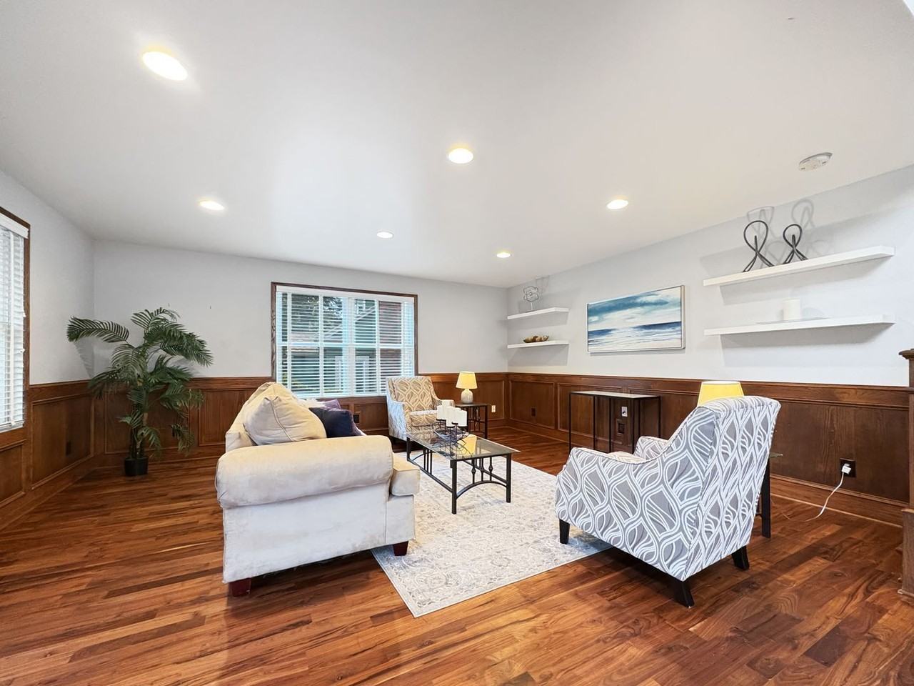 4407 Curve Avenue - Photo 3 of 48