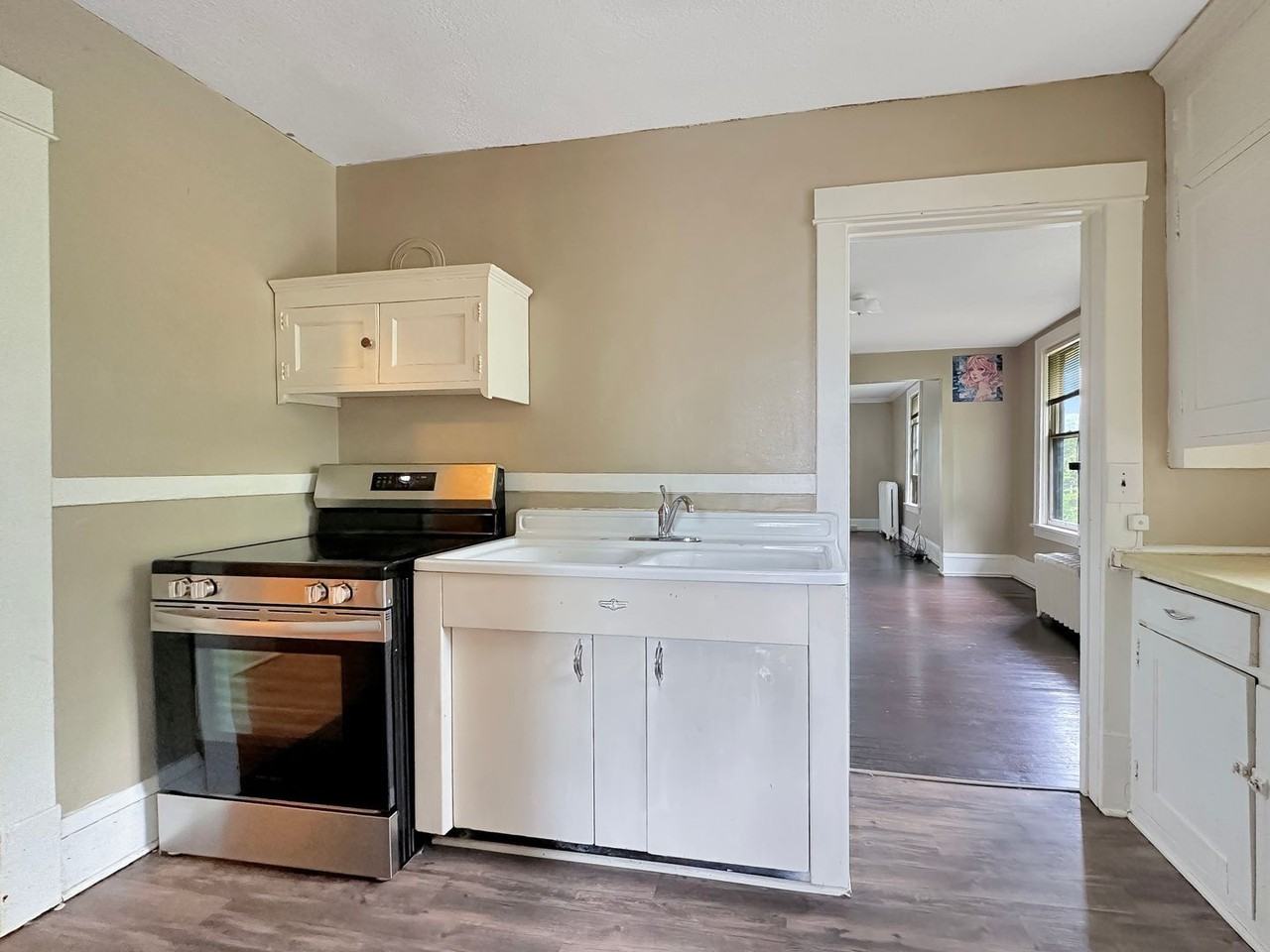 3103 Dupont Avenue South - Photo 2 of 14