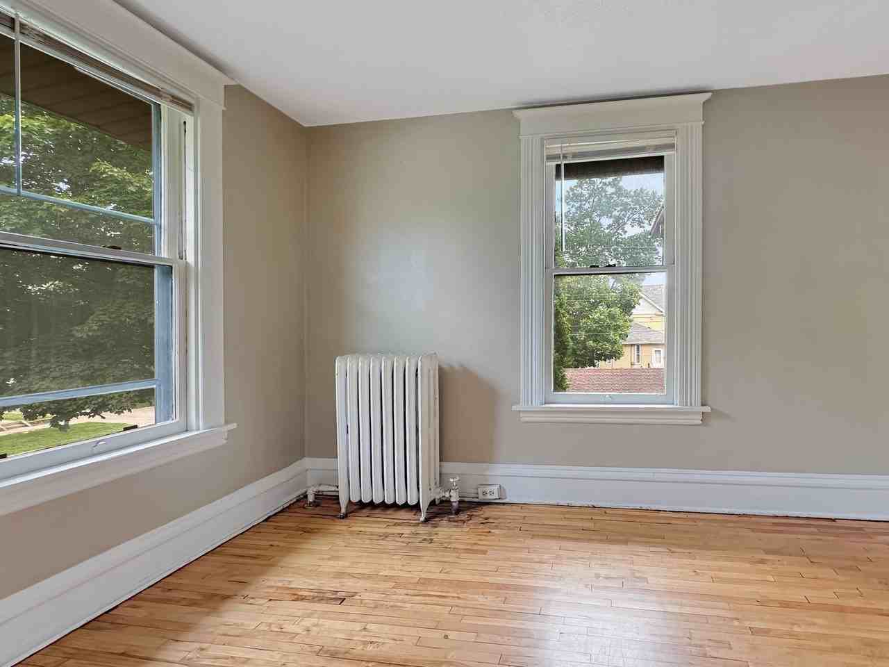 3103 Dupont Avenue South - Photo 3 of 14