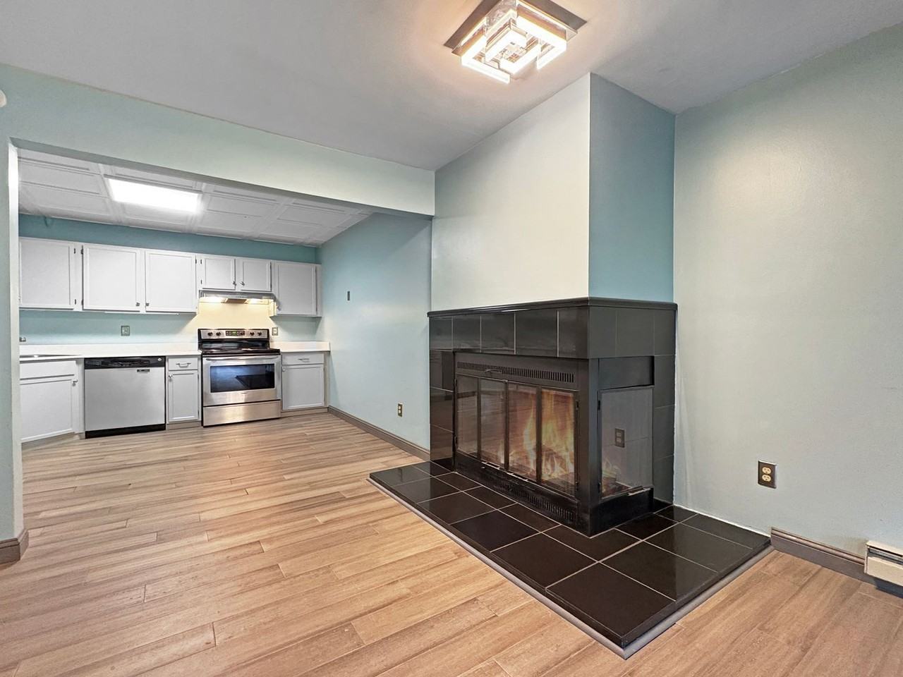 2050 Ridge Dr #12 - Photo 3 of 25