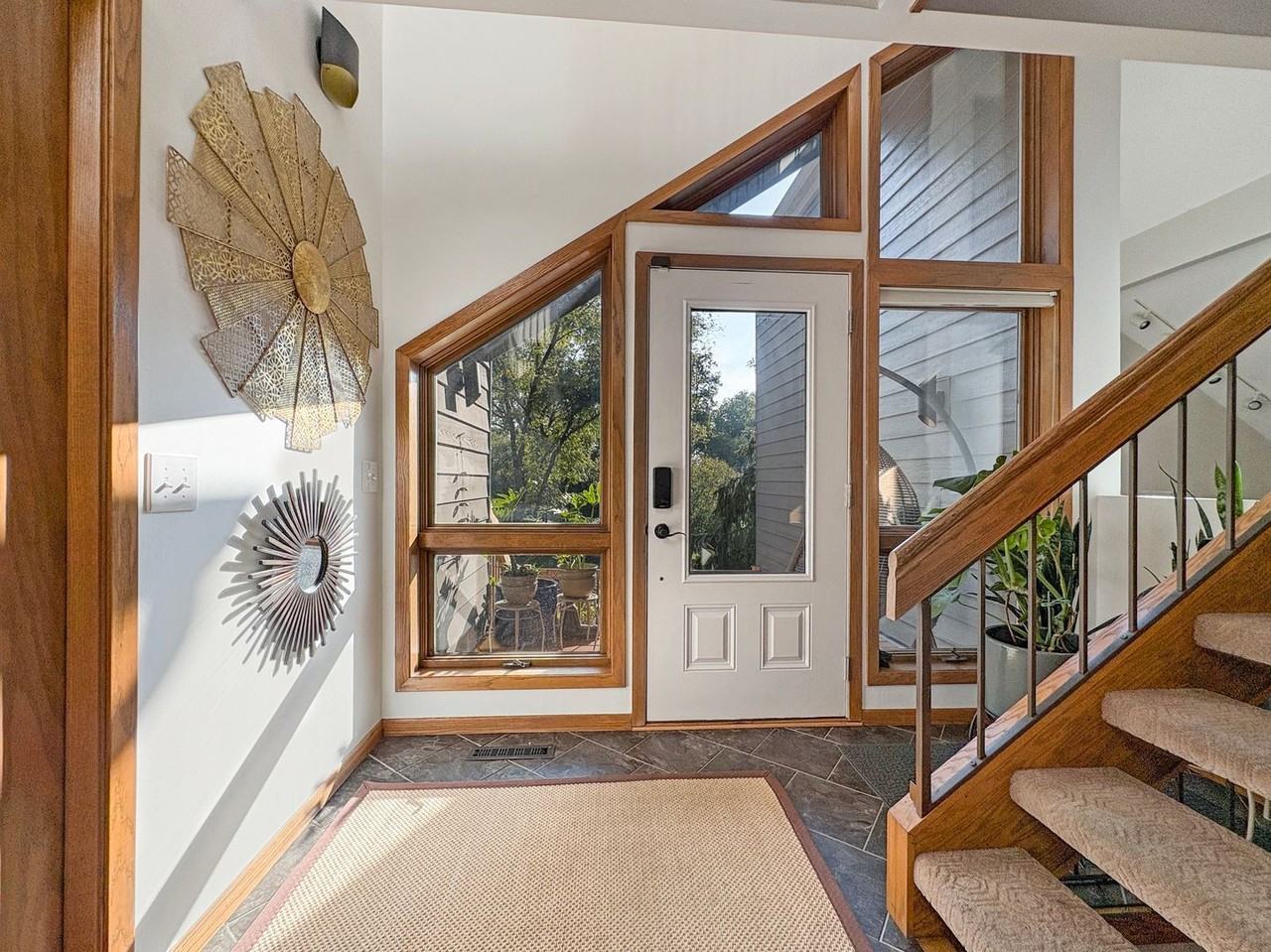 13900 Hill Ridge Dr - Photo 3 of 50