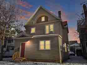 2725 Dupont Ave S - Photo 1 of 1