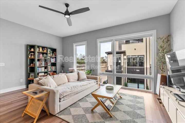 821 Burnside Pl #1 - Photo 4 of 9