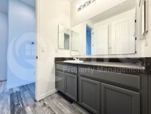 349 E Hawaii Dr - Photo 1 of 1