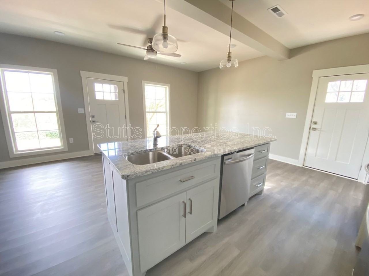 213 Virginia Avenue - Photo 3 of 19