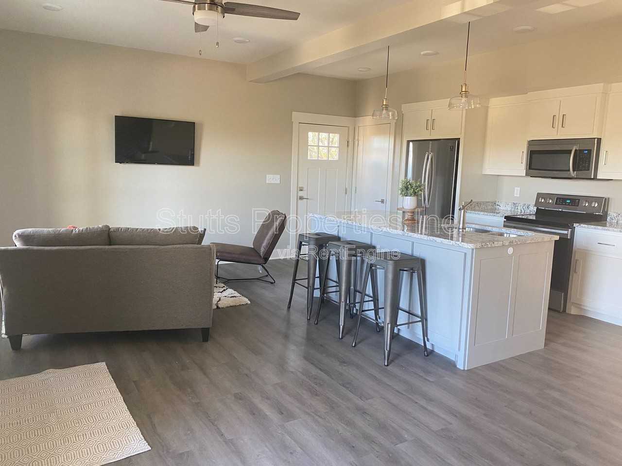 213 Virginia Avenue - Photo 7 of 19