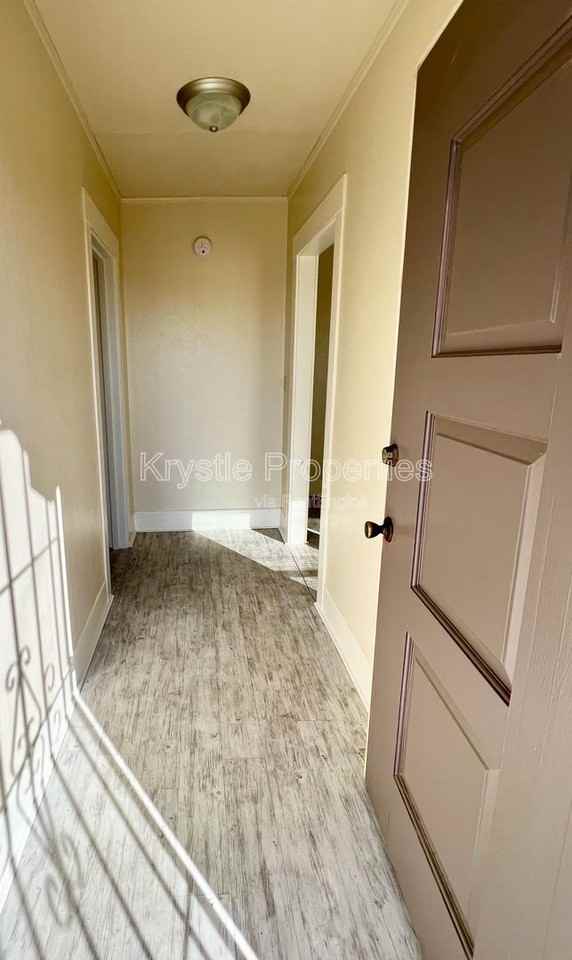 526 Wilson Avenue - Photo 3 of 14