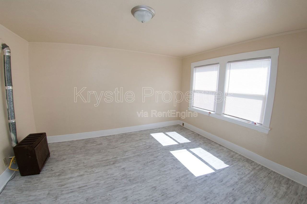 526 Wilson Avenue - Photo 5 of 14