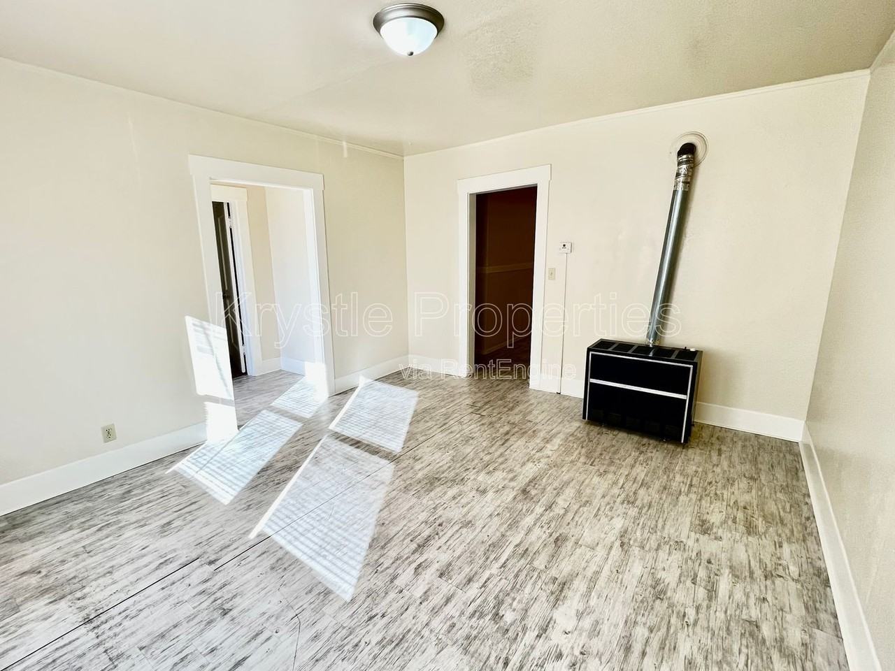 526 Wilson Avenue - Photo 6 of 14