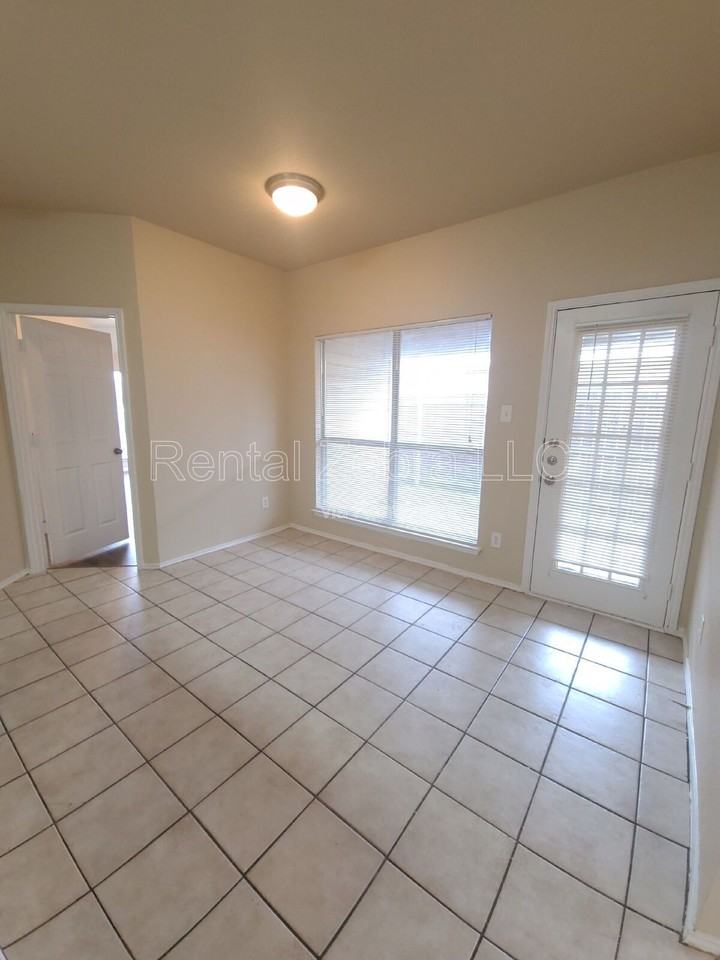 787 Catalina Dr - Photo 4 of 14