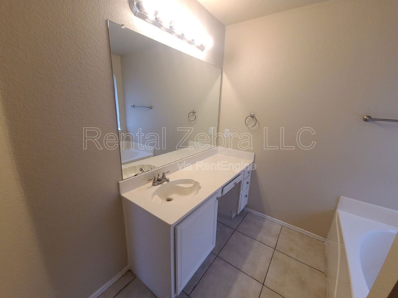 787 Catalina Dr - Photo 2 of 14