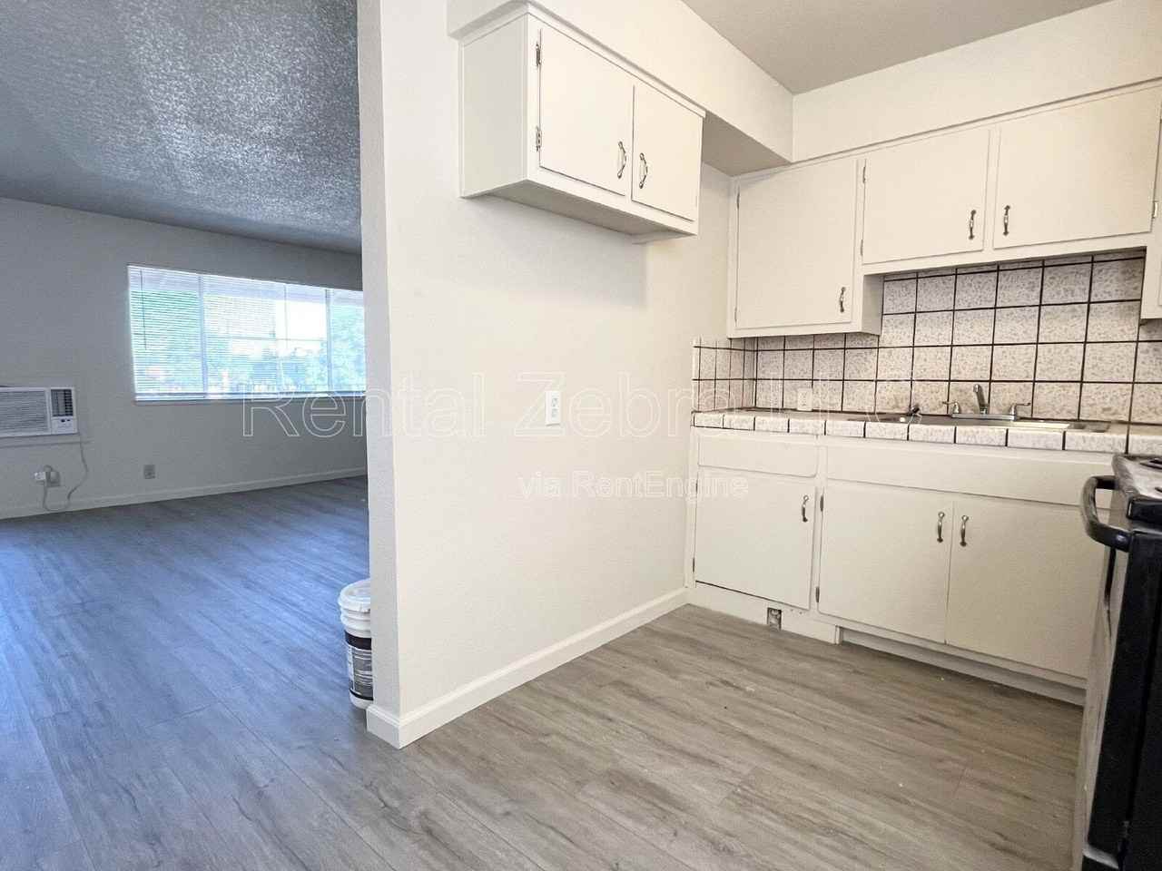 1112 I St - Photo 2 of 5