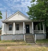 featured image of 1917 Boston Ave