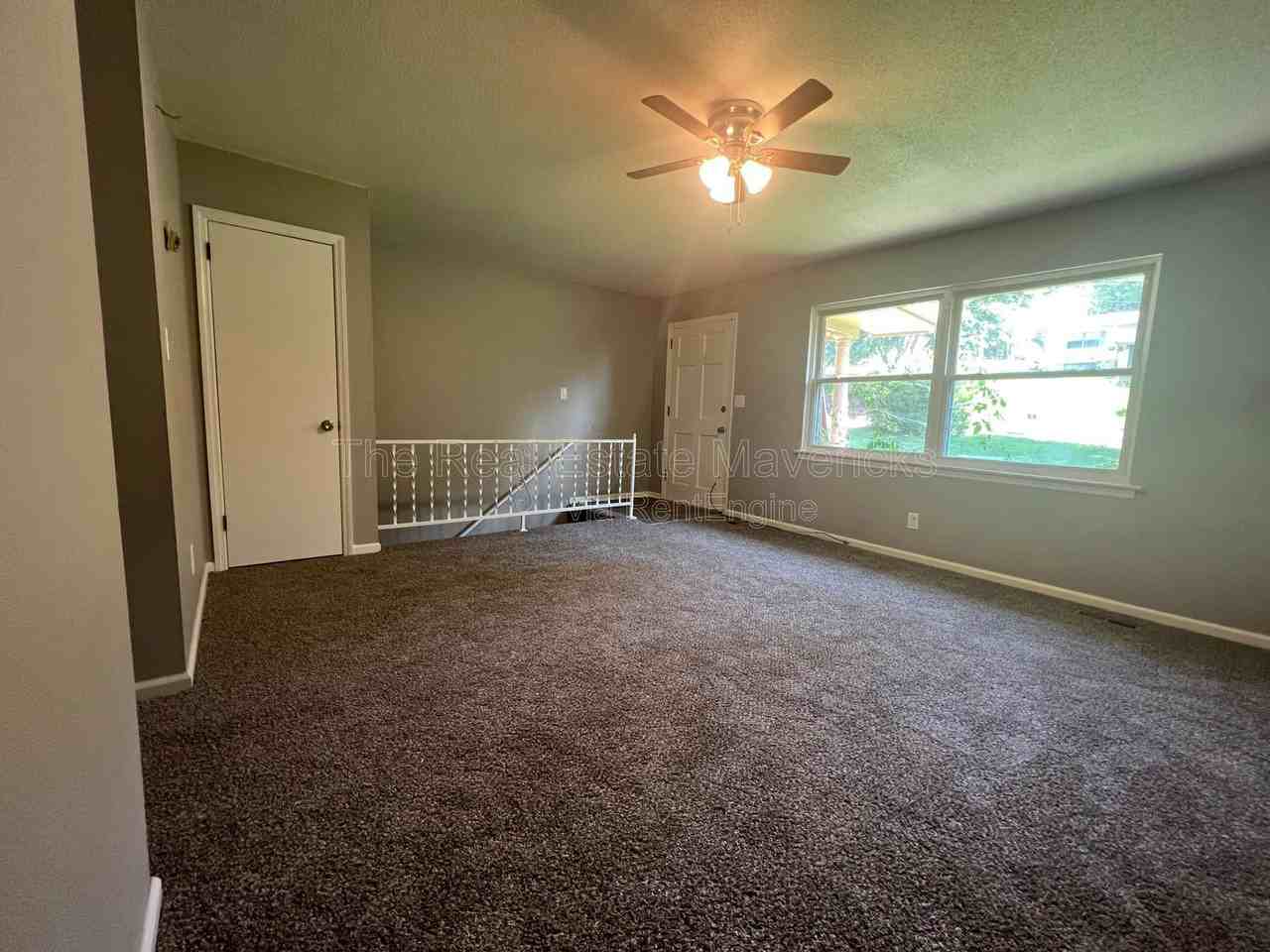 5056 Shoals Ln #1 - Photo 3 of 8