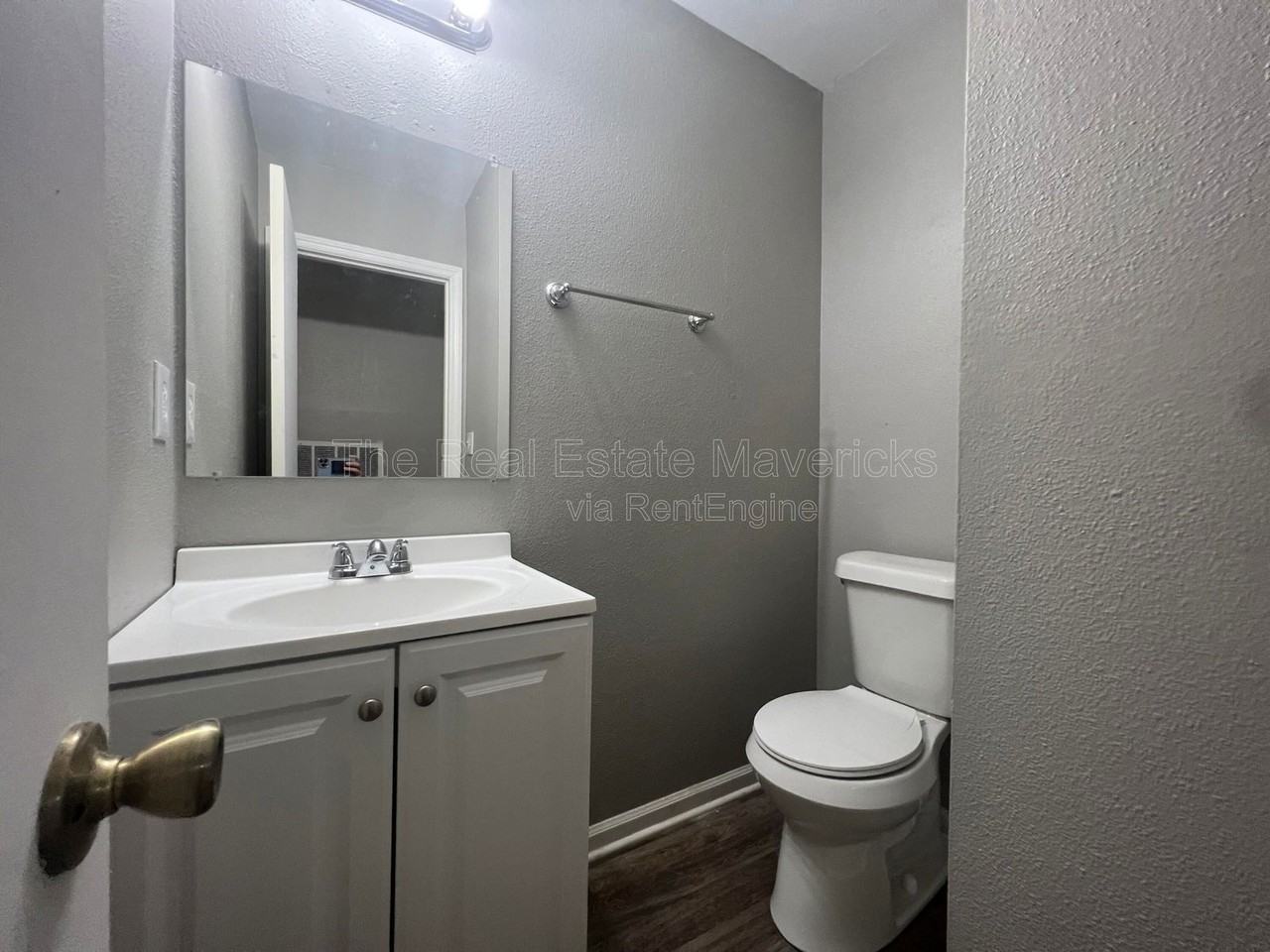 5056 Shoals Ln #1 - Photo 5 of 8