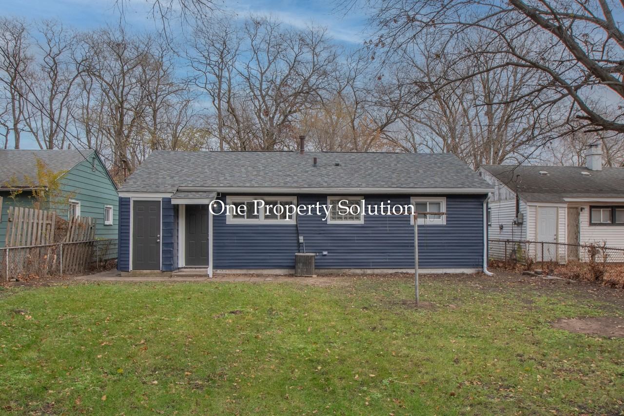 940 Mount Street - Photo 2 of 18