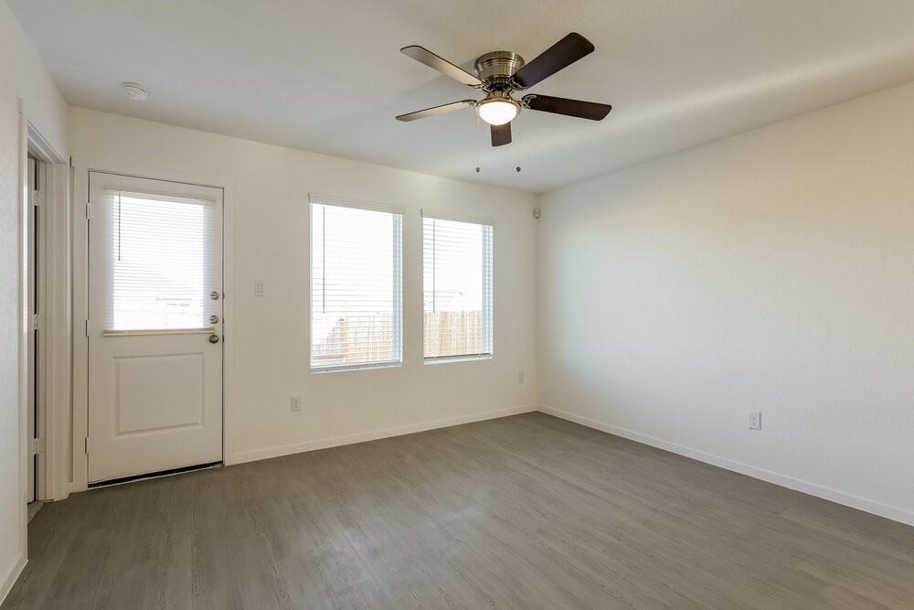 522 Chevre Rd - Photo 4 of 16