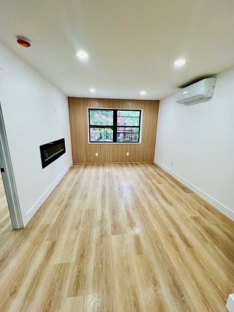 545 Hancock St #2 - Photo 5 of 35