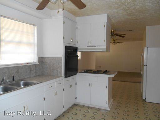 1707 Donegal Dr - Photo 2 of 5