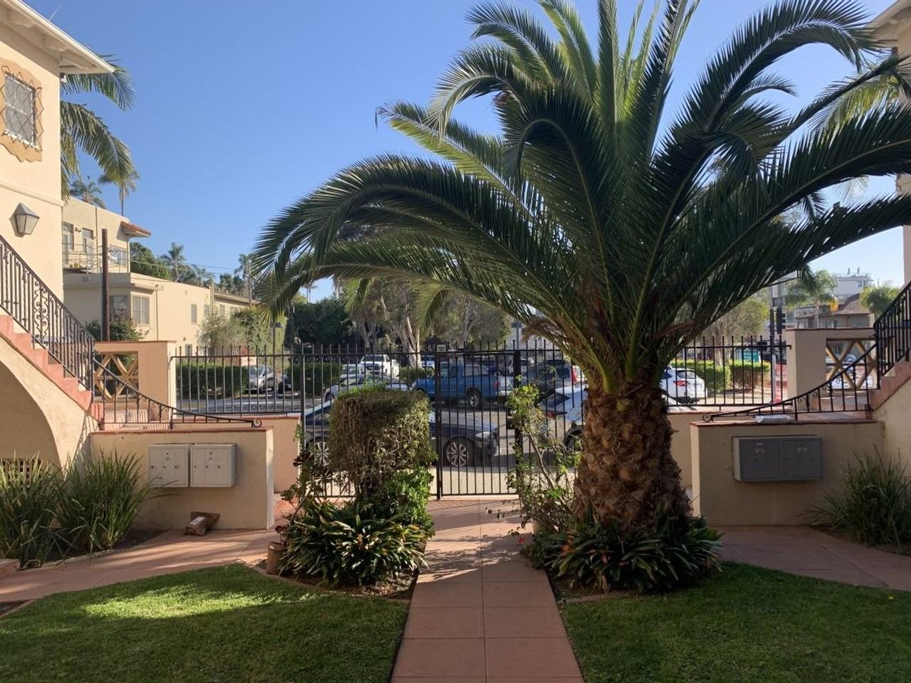 510 Upas St - Photo 2 of 12