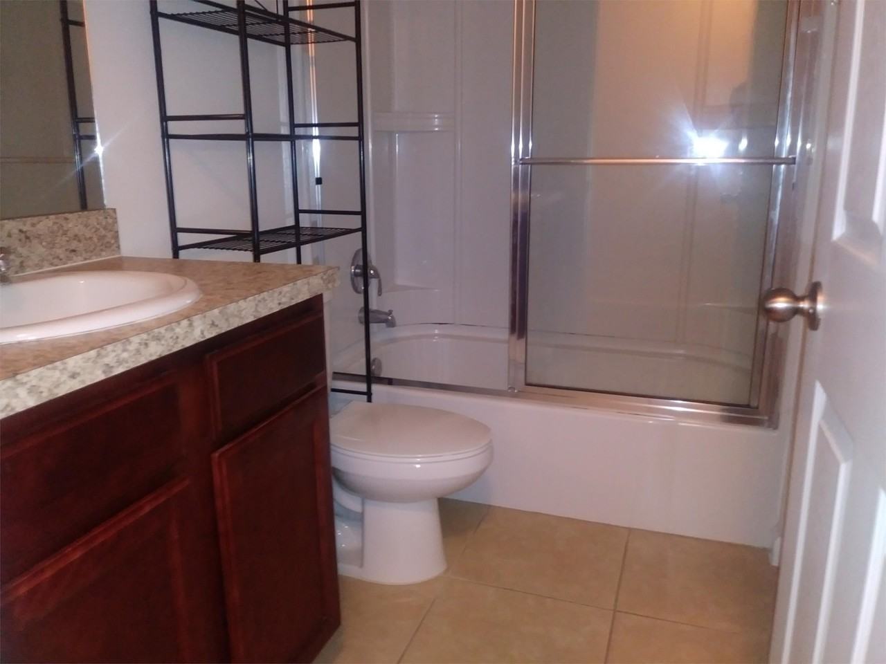 1438 Chelsea Dr #1 - Photo 5 of 28