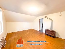 featured image of 162 Park St #1