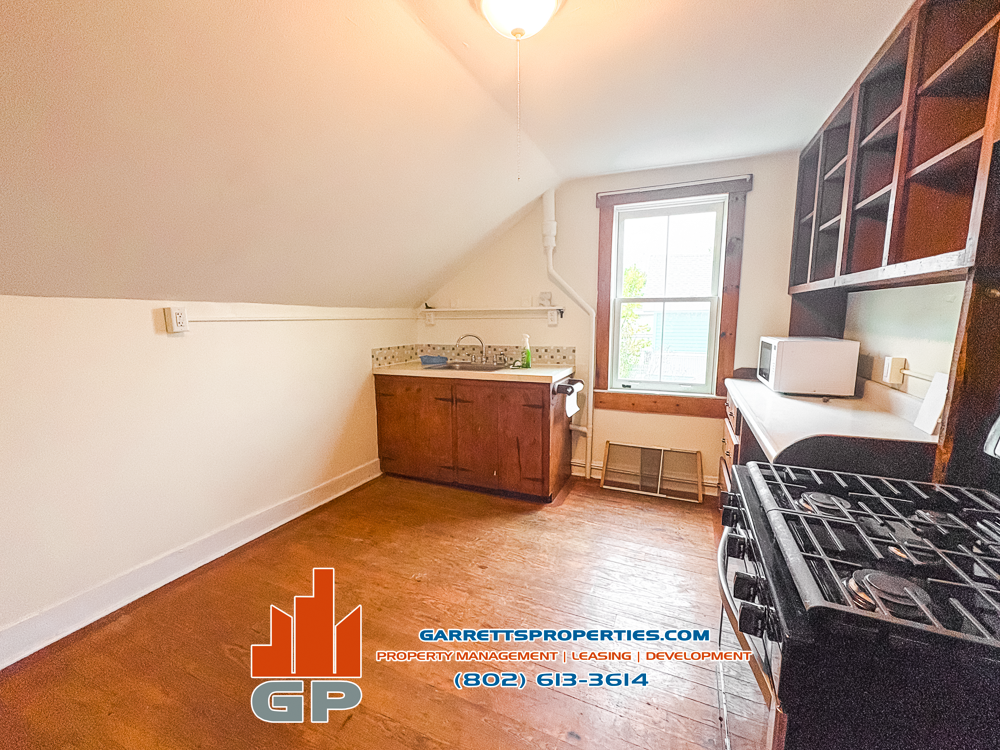 162 Park St #1 - Photo 7 of 10