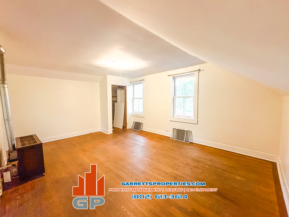 162 Park St #1 - Photo 3 of 10