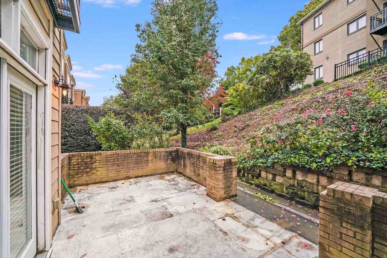 245 N Dotger Ave #G1 - Photo 3 of 34