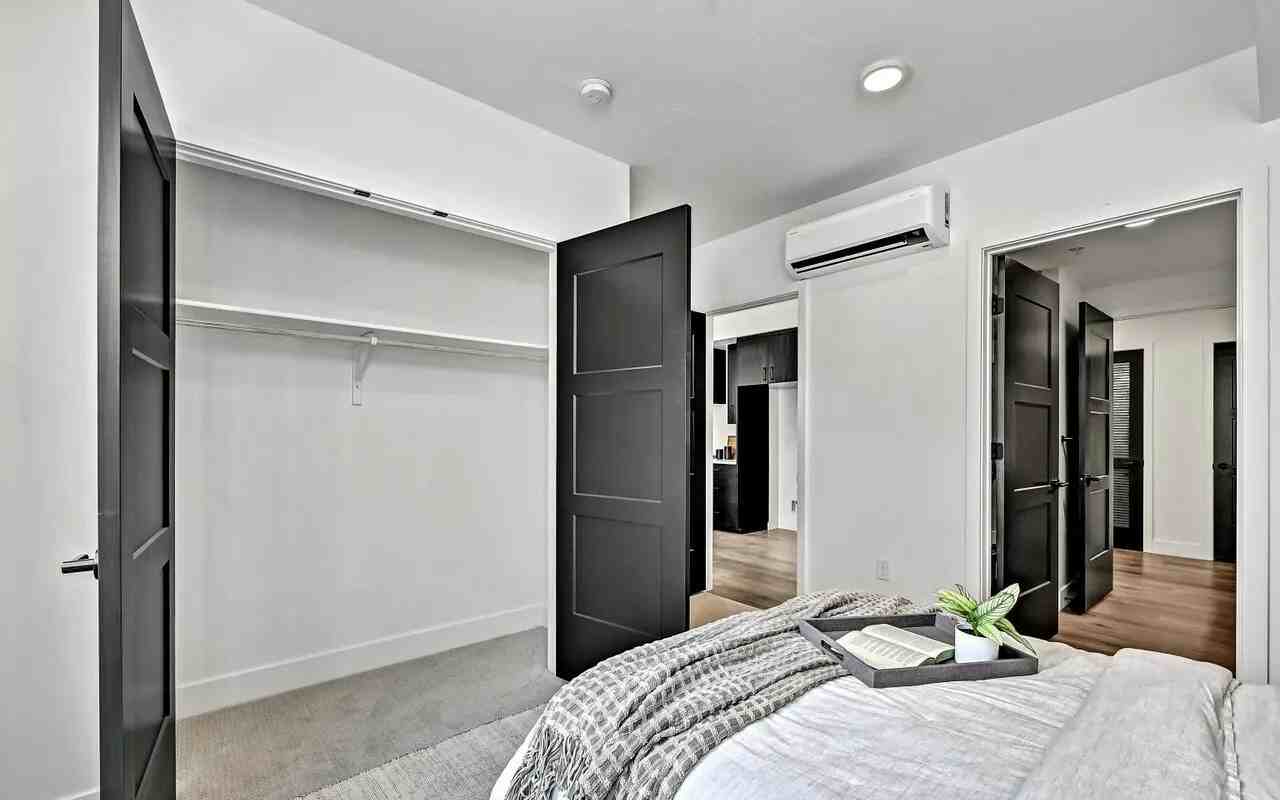 1620 W Bannock St #1620 - Photo 3 of 11