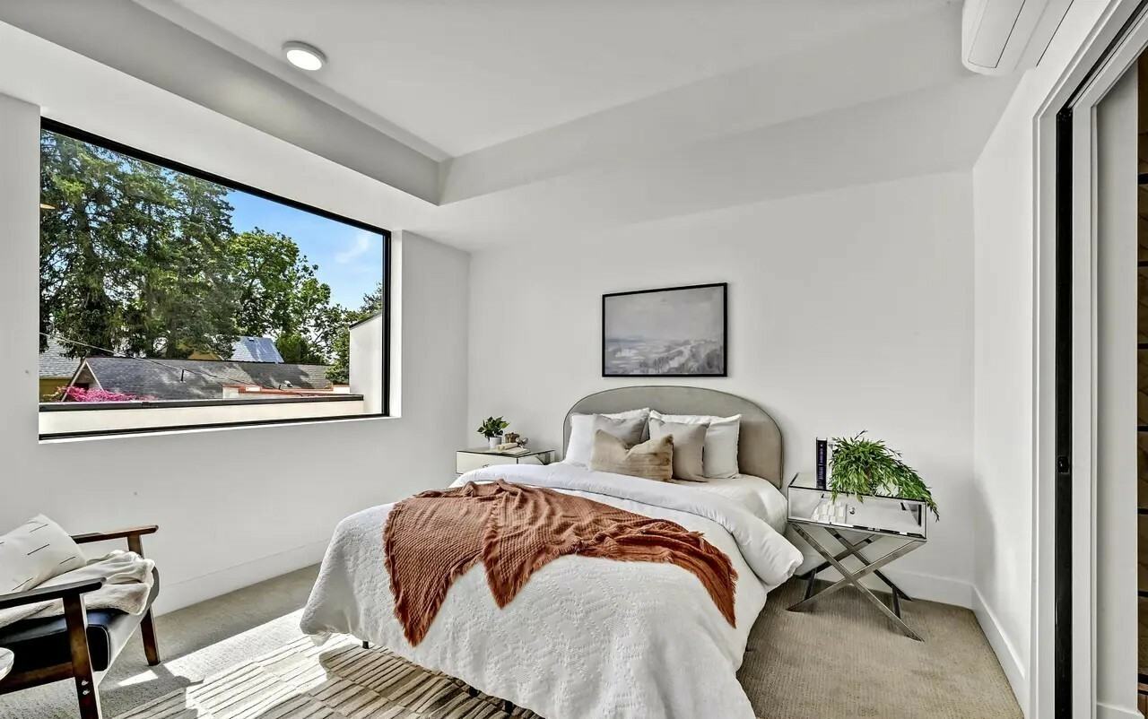 1620 W Bannock St #1620 - Photo 4 of 11