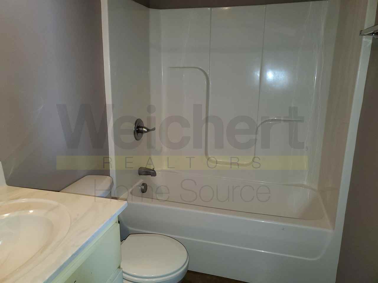 504 W Baldwin St #C - Photo 5 of 9