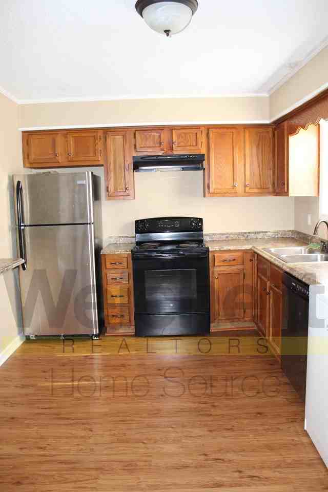 604 N 13th St #2 - Photo 3 of 7